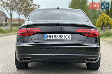 Седан Audi A8 2015 в 