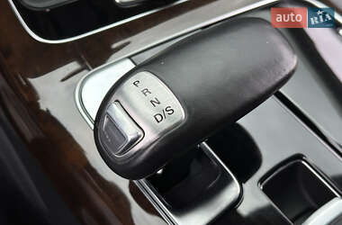 Седан Audi A8 2015 в 