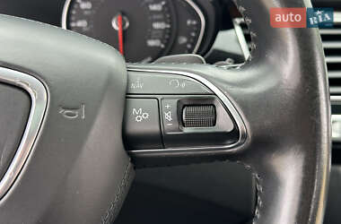 Седан Audi A8 2015 в 