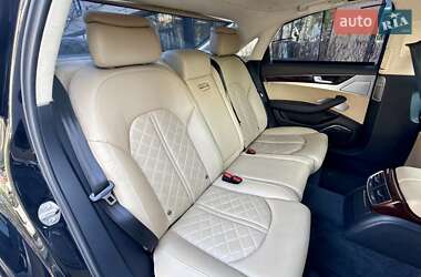 Седан Audi A8 2013 в 