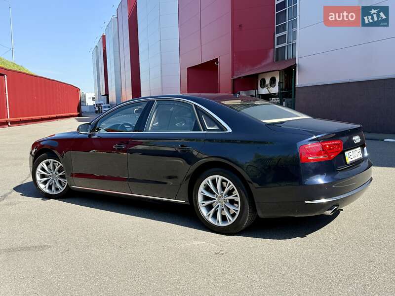 Седан Audi A8 2010 в Киеве