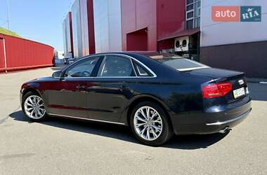 Седан Audi A8 2010 в 