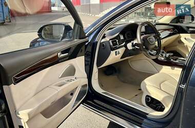 Седан Audi A8 2010 в 