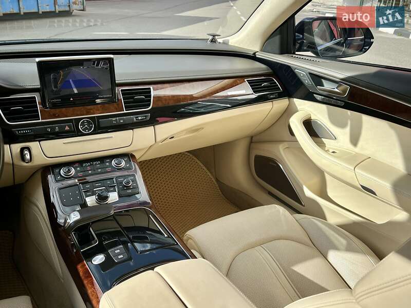 Седан Audi A8 2010 в Киеве