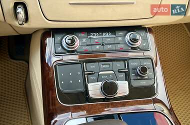 Седан Audi A8 2010 в 