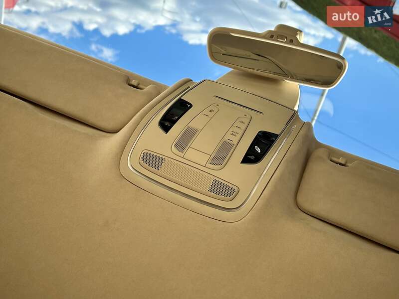 Седан Audi A8 2010 в Киеве