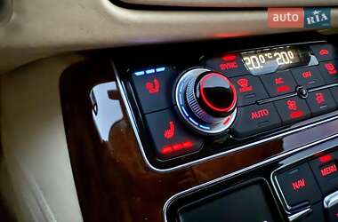 Седан Audi A8 2010 в 