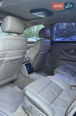 Седан Audi A8 2004 в 