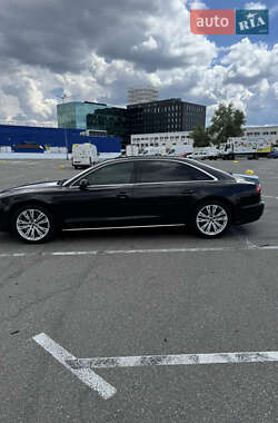Седан Audi A8 2012 в 