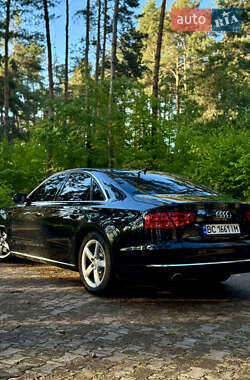 Седан Audi A8 2012 в 