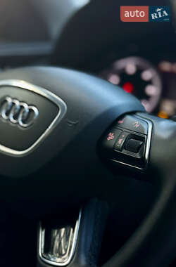 Седан Audi A8 2012 в 