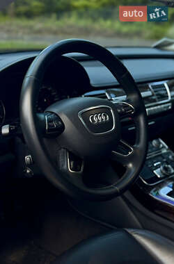Седан Audi A8 2012 в 
