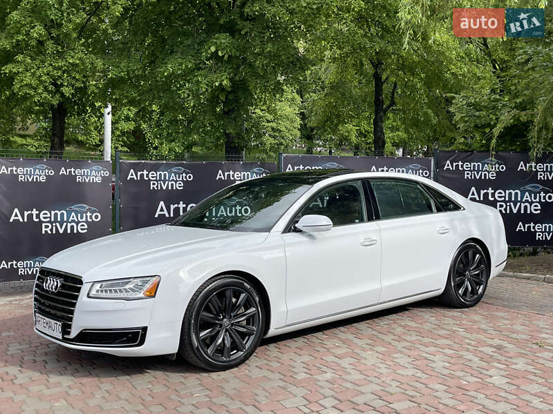 Седан Audi A8 2016 в Ровно