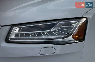 Седан Audi A8 2016 в 