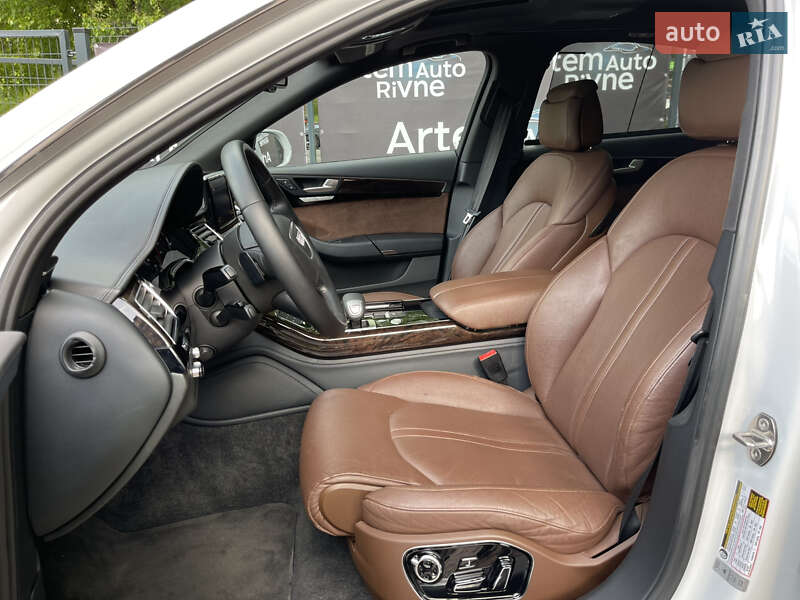 Седан Audi A8 2016 в Ровно