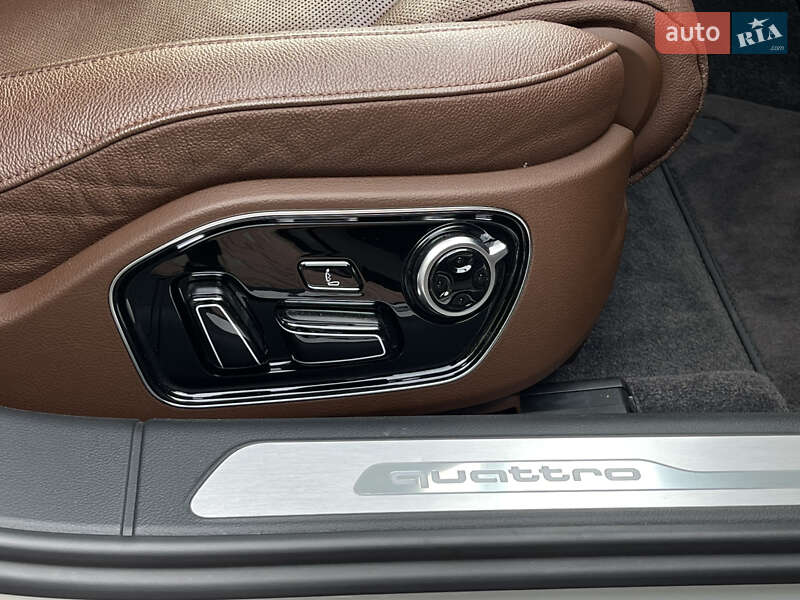 Седан Audi A8 2016 в Ровно