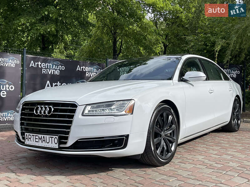 Седан Audi A8 2016 в Ровно