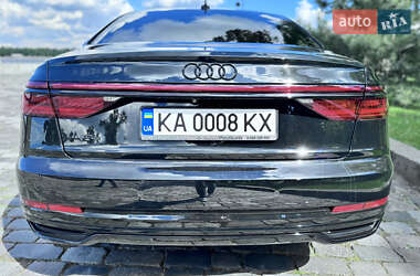 Седан Audi A8 2017 в 