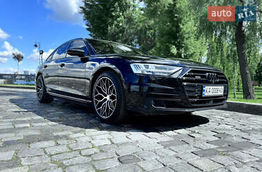 Седан Audi A8 2017 в 