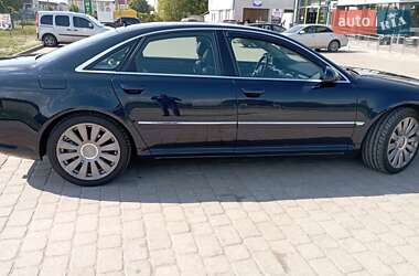 Седан Audi A8 2004 в 