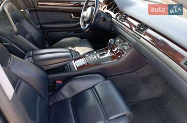 Седан Audi A8 2004 в 