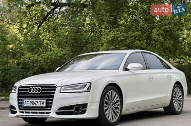 Седан Audi A8 2014 в 