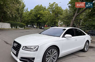 Седан Audi A8 2014 в 