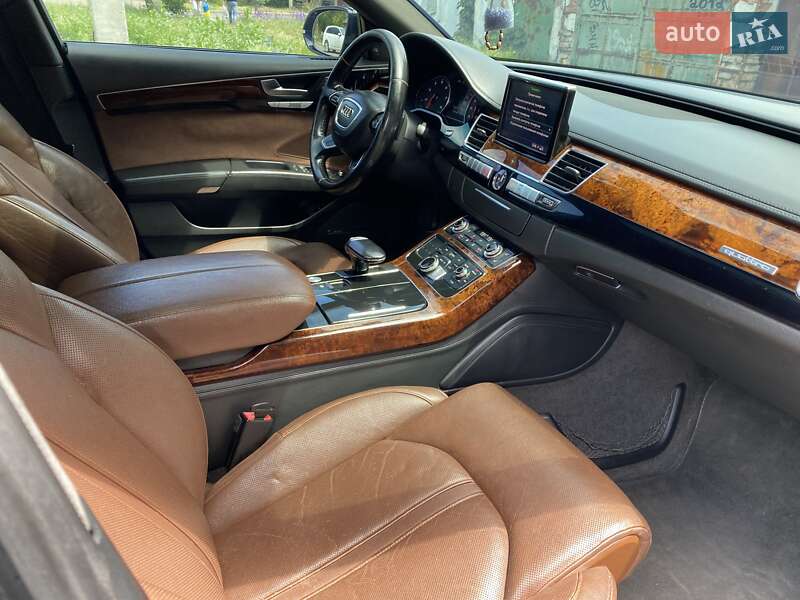 Седан Audi A8 2013 в Николаеве