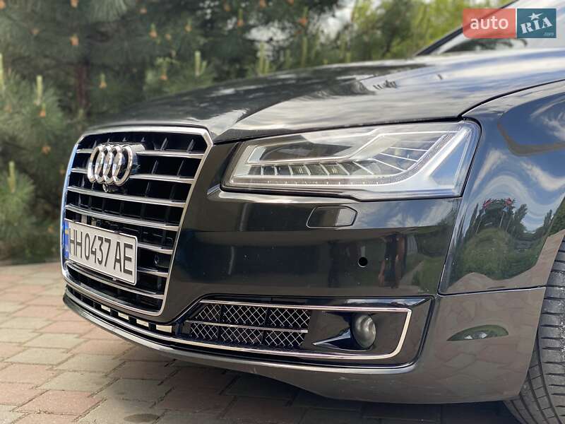 Седан Audi A8 2013 в Николаеве