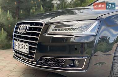 Седан Audi A8 2013 в 