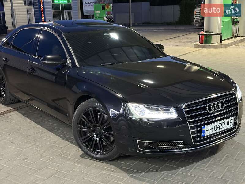 Седан Audi A8 2013 в Николаеве