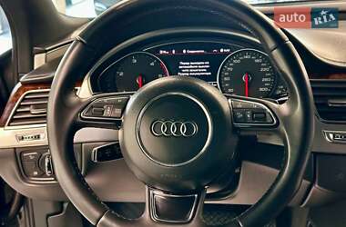 Седан Audi A8 2013 в 