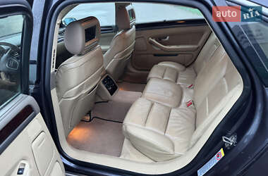 Седан Audi A8 2004 в 