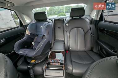 Седан Audi A8 2017 в 