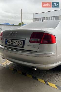 Седан Audi A8 2007 в 