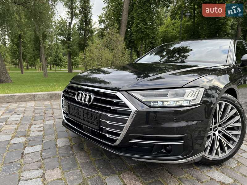 Седан Audi A8 2021 в Киеве