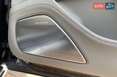 Седан Audi A8 2013 в 