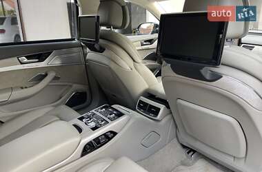 Седан Audi A8 2013 в 