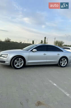 Седан Audi A8 2012 в 