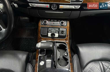 Седан Audi A8 2013 в 
