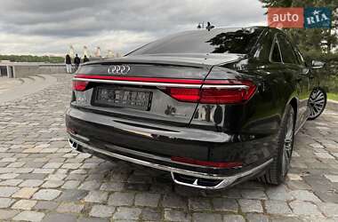 Седан Audi A8 2021 в 