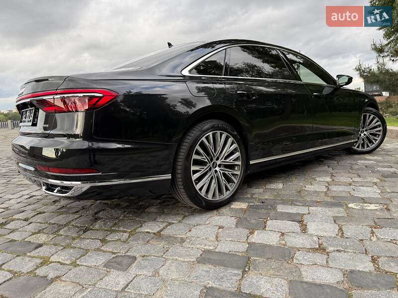 Седан Audi A8 2021 в Киеве