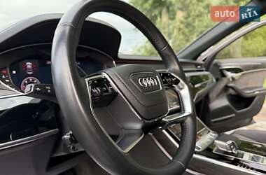 Седан Audi A8 2021 в 