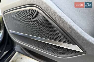 Седан Audi A8 2021 в 