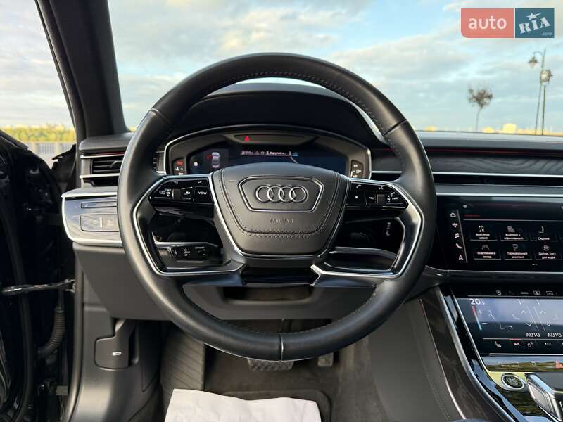 Седан Audi A8 2021 в Киеве