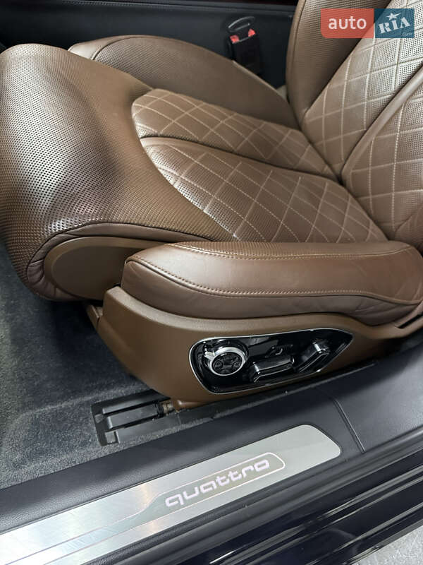 Седан Audi A8 2016 в Одессе