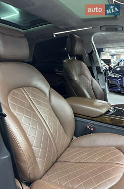 Седан Audi A8 2016 в 