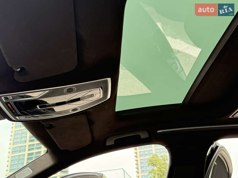 Седан Audi A8 2019 в Дніпрі