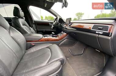 Седан Audi A8 2012 в 