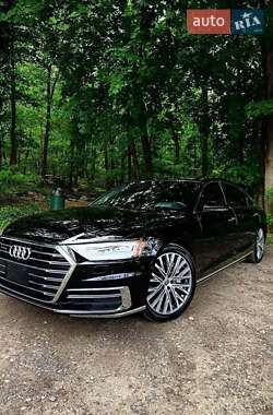 Седан Audi A8 2019 в Чернівцях